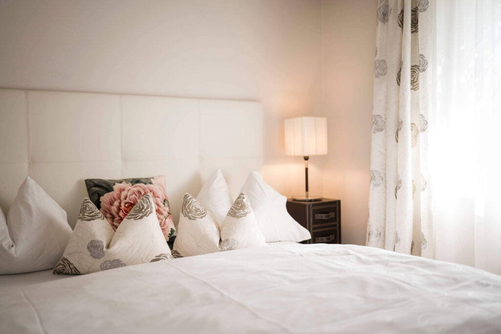 chalet-oasis-bedroom3-bed